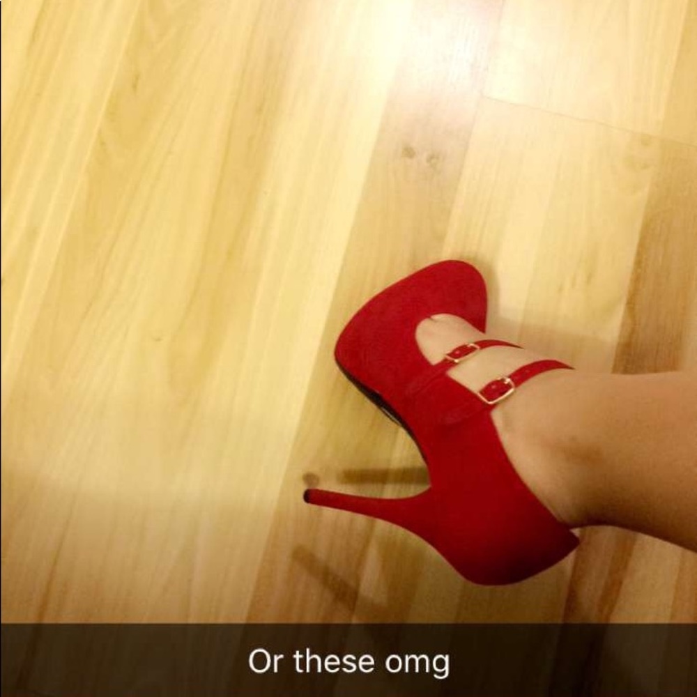 Red pumps